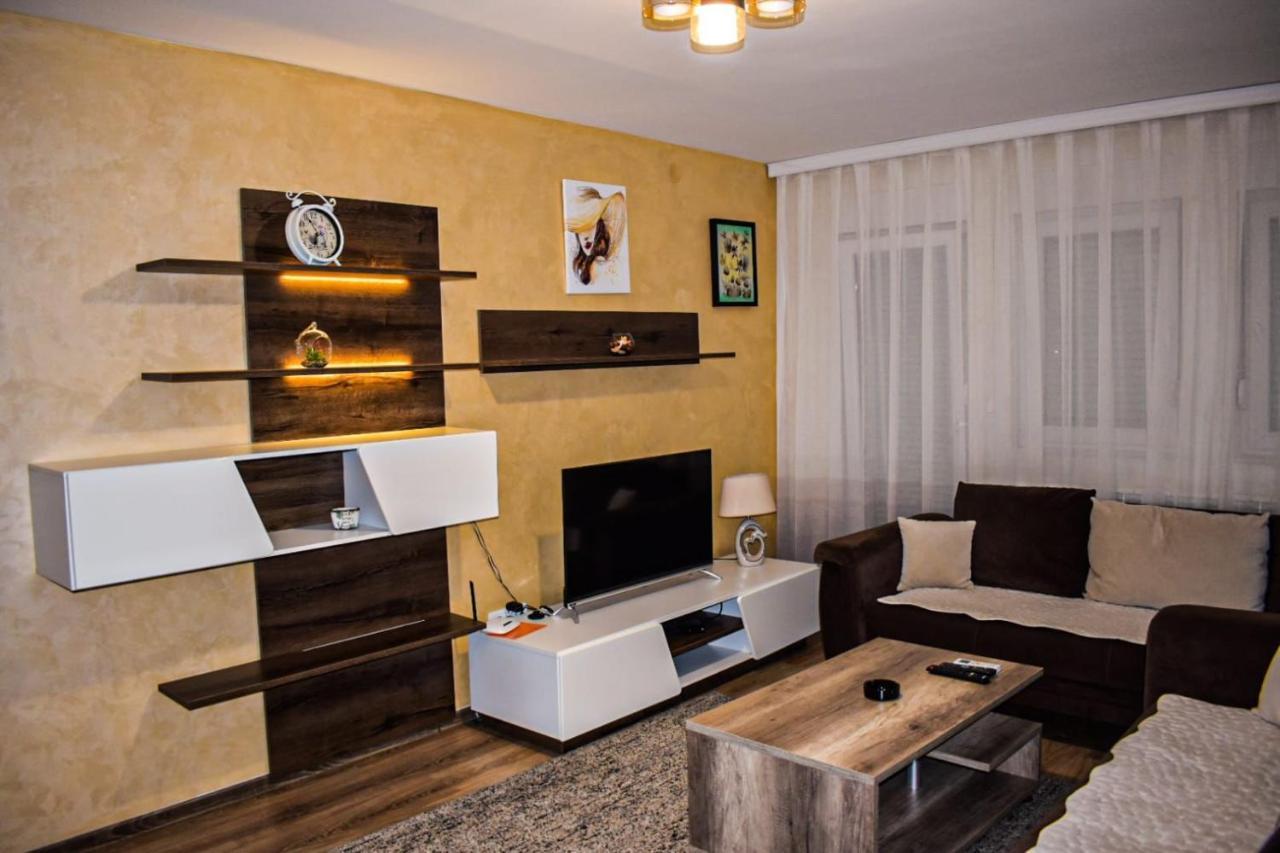 Avio Apartmani 2018 نوفي بازار المظهر الخارجي الصورة