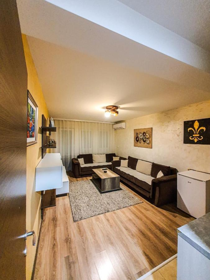 Avio Apartmani 2018 نوفي بازار المظهر الخارجي الصورة